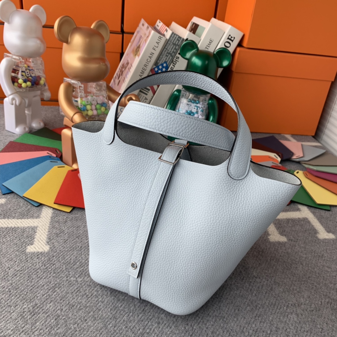 에르메스 피코탄18 라이트블루 은장 끌레망스 가죽